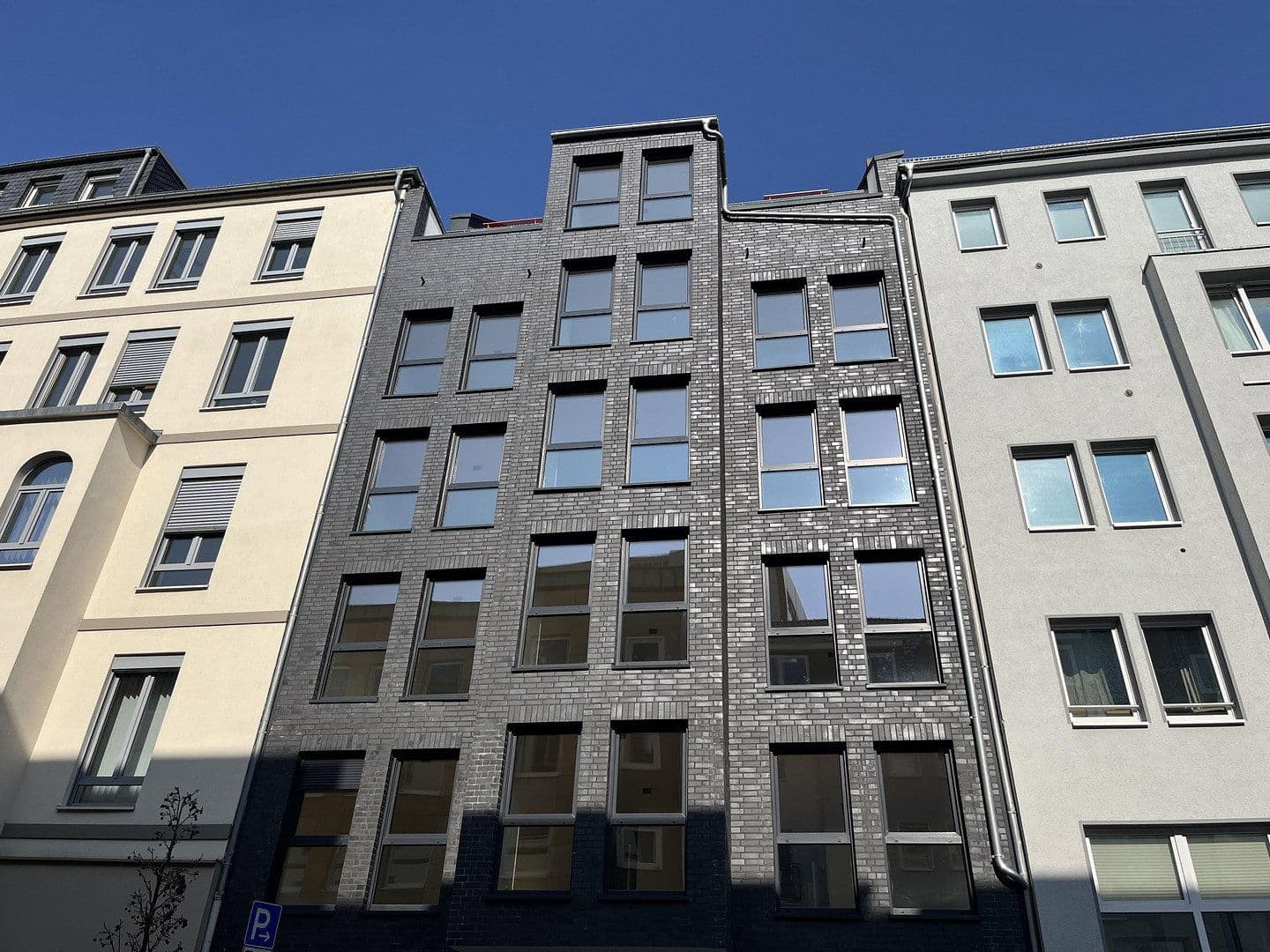 Pronájem bytu 1+1 40 m², Lavesstr. 76, Hannover, Dolní Sasko Pronájem bytu 1+1 40 m², Lavesstr. 76, Hannover, Dolní Sasko