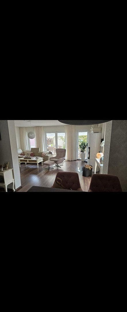 Prodej domu 153 m², pozemek 278 m², Hofheim am Taunus, Hessen Prodej domu 153 m², pozemek 278 m², Hofheim am Taunus, Hessen