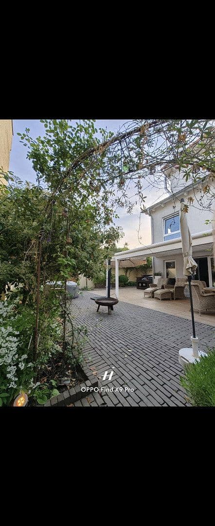 Prodej domu 153 m², pozemek 278 m², Hofheim am Taunus, Hessen Prodej domu 153 m², pozemek 278 m², Hofheim am Taunus, Hessen