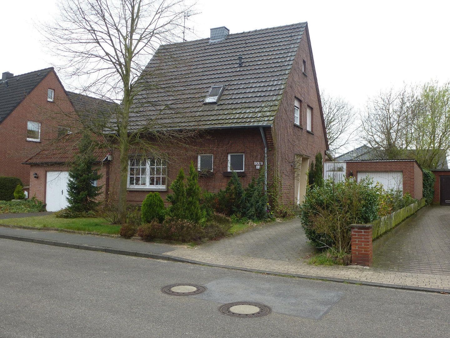 Pronájem domu 160 m², pozemek 720 m², Hubertusstr. 66, Rheurdt, Severní Porýní-Vestfálsko Pronájem domu 160 m², pozemek 720 m², Hubertusstr. 66, Rheurdt, Severní Porýní-Vestfálsko