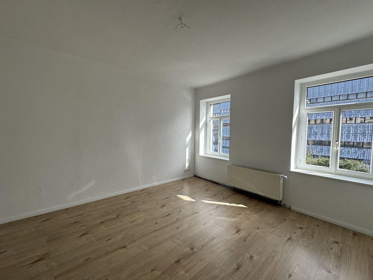 Pronájem bytu 2+1 70 m², Albert-Vollsack-Straße 2, Leipzig, Sasko Pronájem bytu 2+1 70 m², Albert-Vollsack-Straße 2, Leipzig, Sasko
