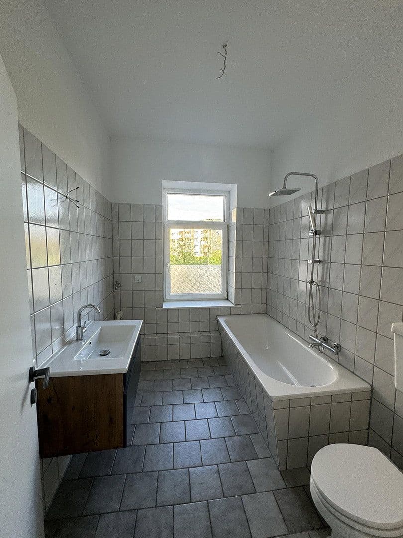 Pronájem bytu 2+1 70 m², Albert-Vollsack-Straße 2, Leipzig, Sasko Pronájem bytu 2+1 70 m², Albert-Vollsack-Straße 2, Leipzig, Sasko