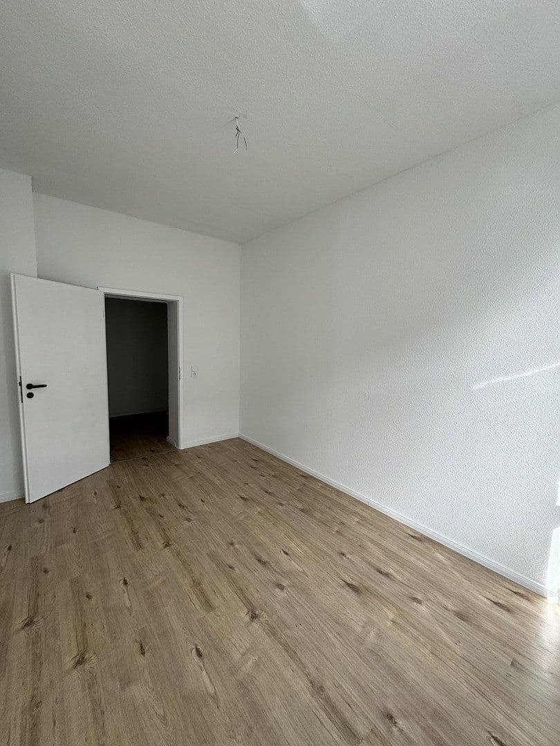 Pronájem bytu 2+1 70 m², Albert-Vollsack-Straße 2, Leipzig, Sasko Pronájem bytu 2+1 70 m², Albert-Vollsack-Straße 2, Leipzig, Sasko