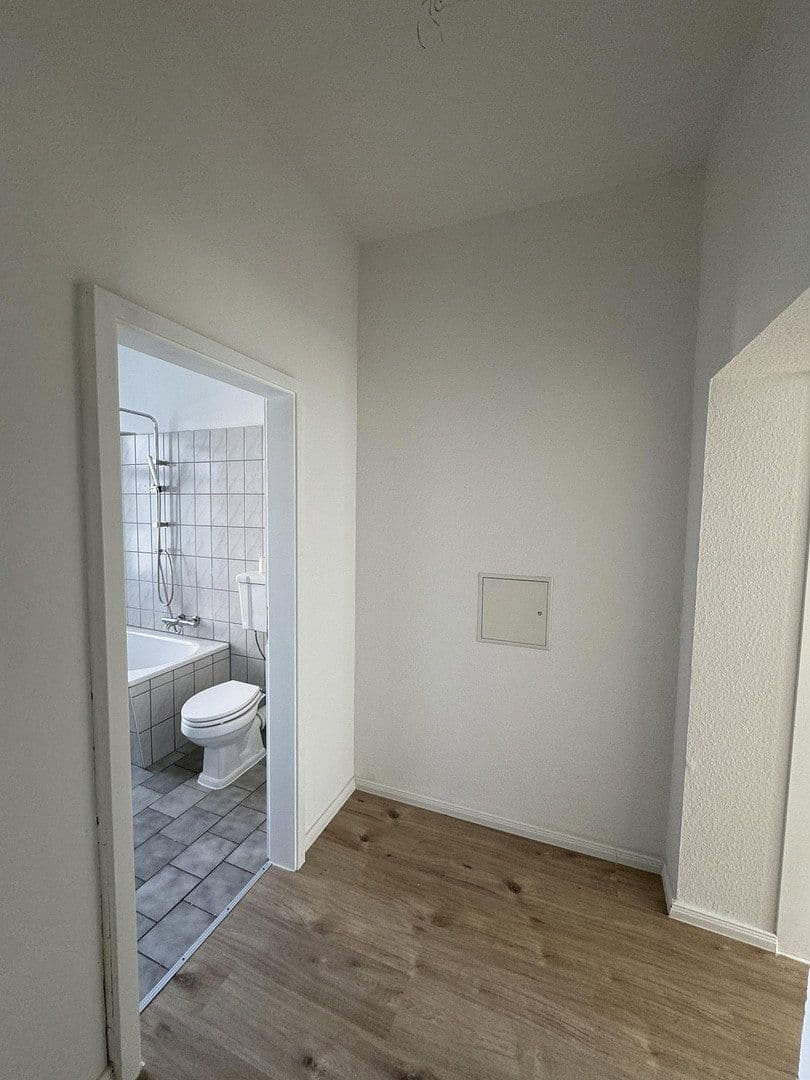 Pronájem bytu 2+1 70 m², Albert-Vollsack-Straße 2, Leipzig, Sasko Pronájem bytu 2+1 70 m², Albert-Vollsack-Straße 2, Leipzig, Sasko