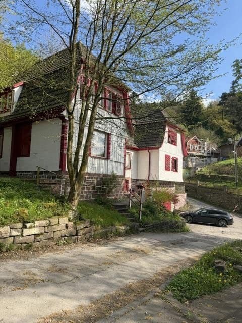 Prodej domu 214 m², pozemek 700 m², Happeyweg 3, Neuenbürg, Bádensko-Württembersko Prodej domu 214 m², pozemek 700 m², Happeyweg 3, Neuenbürg, Bádensko-Württembersko