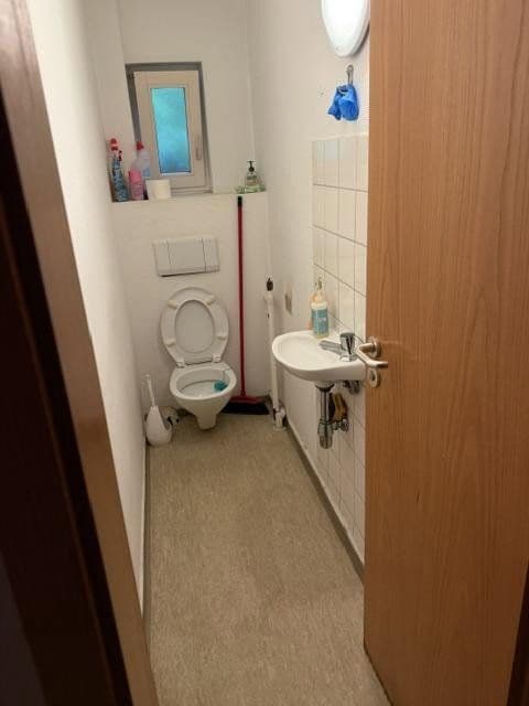 Prodej domu 214 m², pozemek 700 m², Happeyweg 3, Neuenbürg, Bádensko-Württembersko Prodej domu 214 m², pozemek 700 m², Happeyweg 3, Neuenbürg, Bádensko-Württembersko