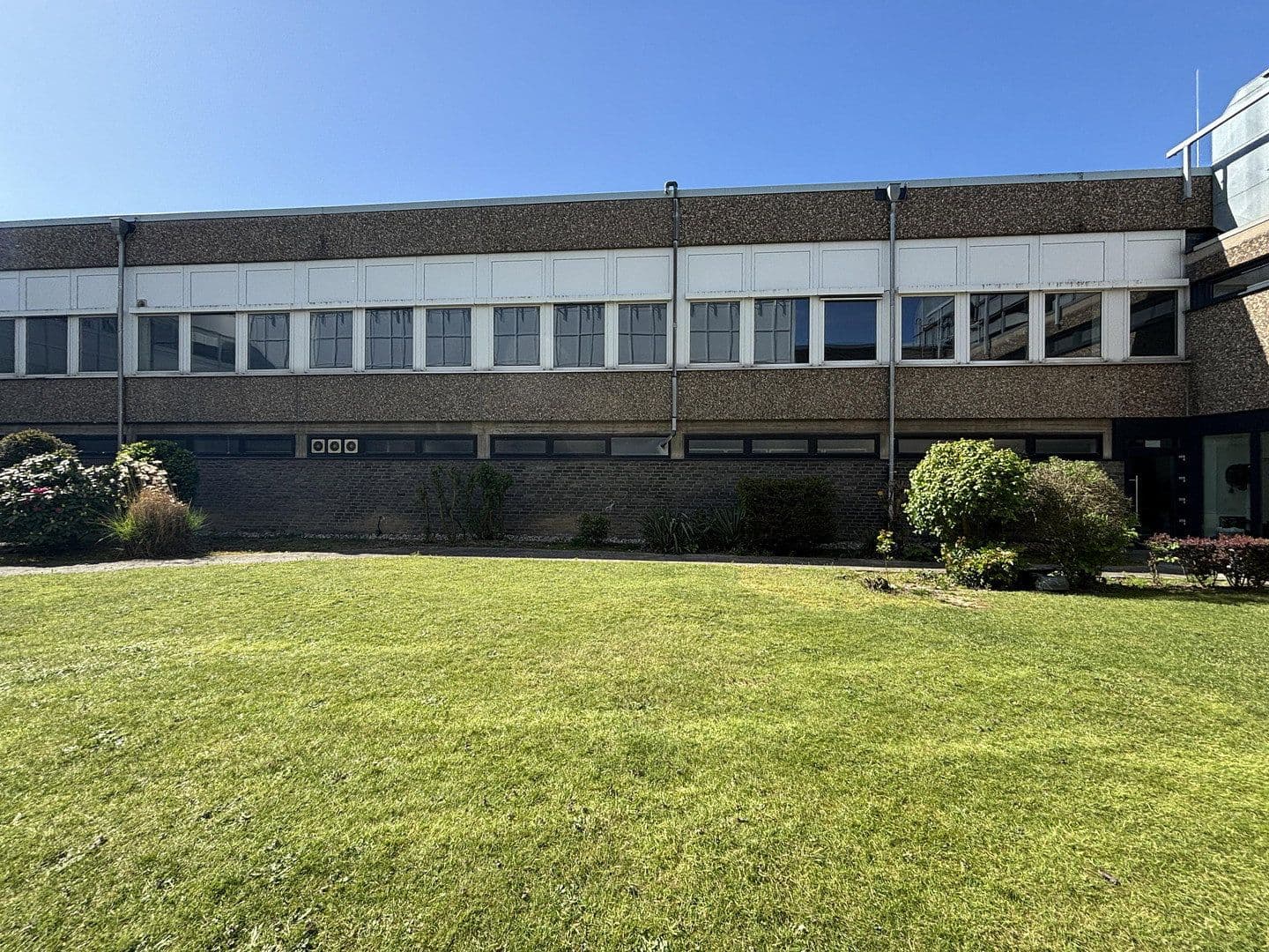 Pronájem nebytového prostoru 65 m², Moselstr. 14, Neuss, Severní Porýní-Vestfálsko Pronájem nebytového prostoru 65 m², Moselstr. 14, Neuss, Severní Porýní-Vestfálsko