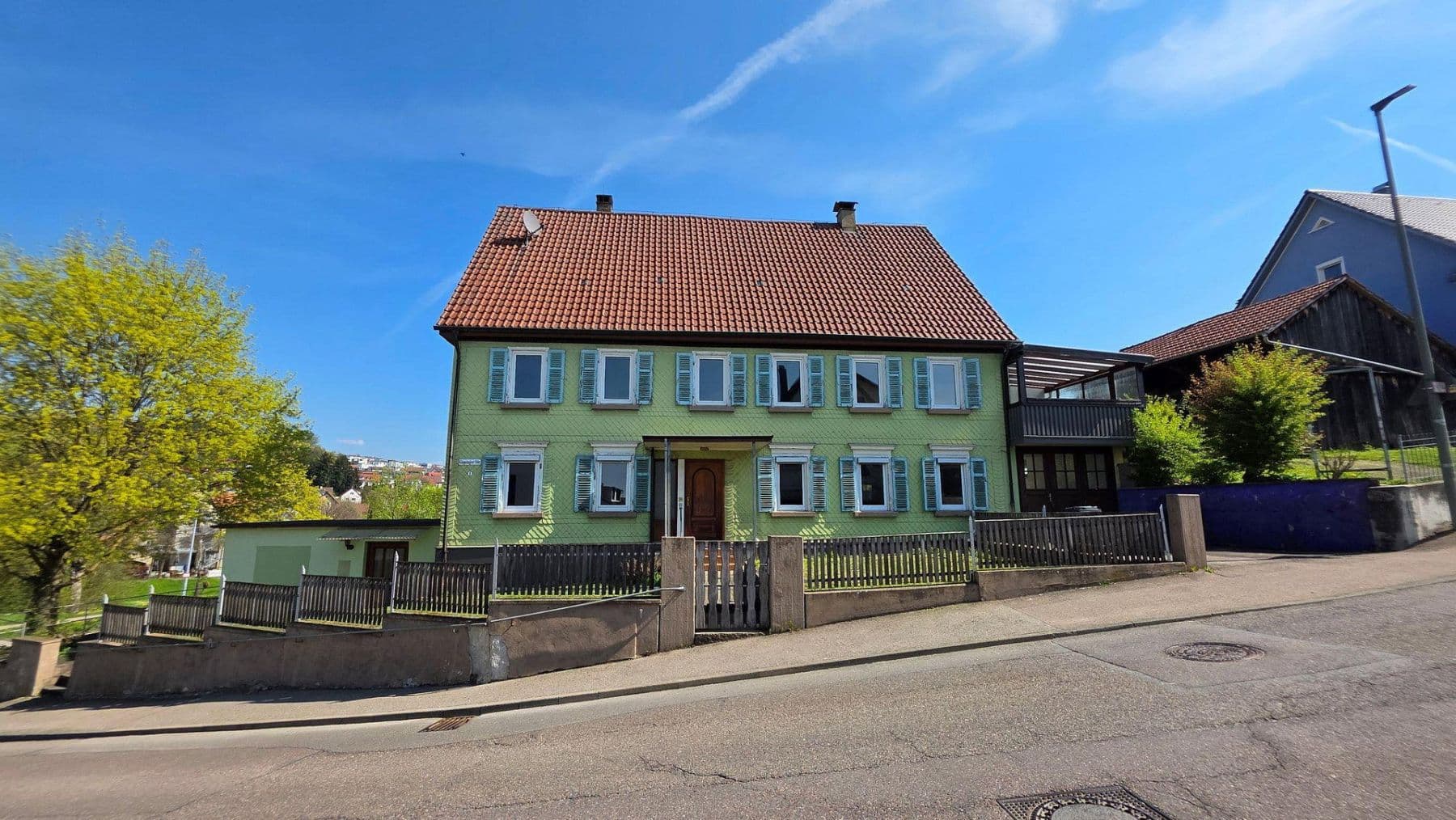 Prodej domu 225 m², pozemek 1.180 m², Göppinger Str. 1, Rechberghausen, Bádensko-Württembersko Prodej domu 225 m², pozemek 1.180 m², Göppinger Str. 1, Rechberghausen, Bádensko-Württembersko