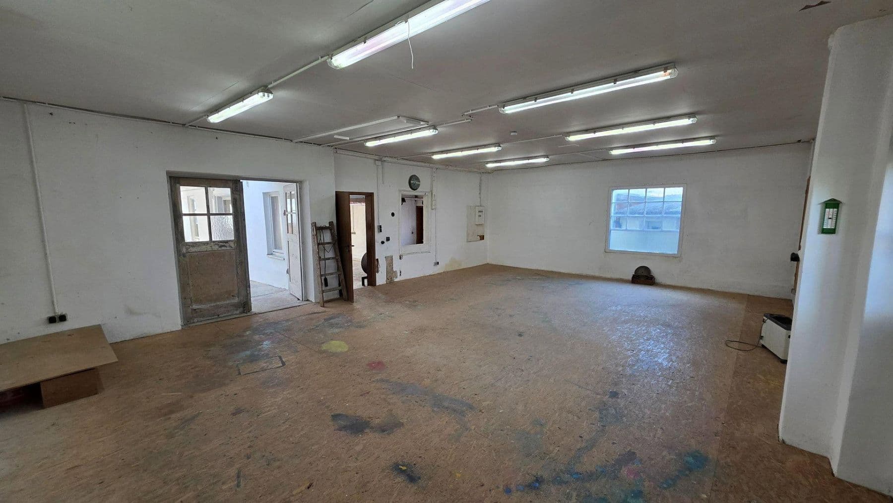 Prodej domu 225 m², pozemek 1.180 m², Göppinger Str. 1, Rechberghausen, Bádensko-Württembersko Prodej domu 225 m², pozemek 1.180 m², Göppinger Str. 1, Rechberghausen, Bádensko-Württembersko