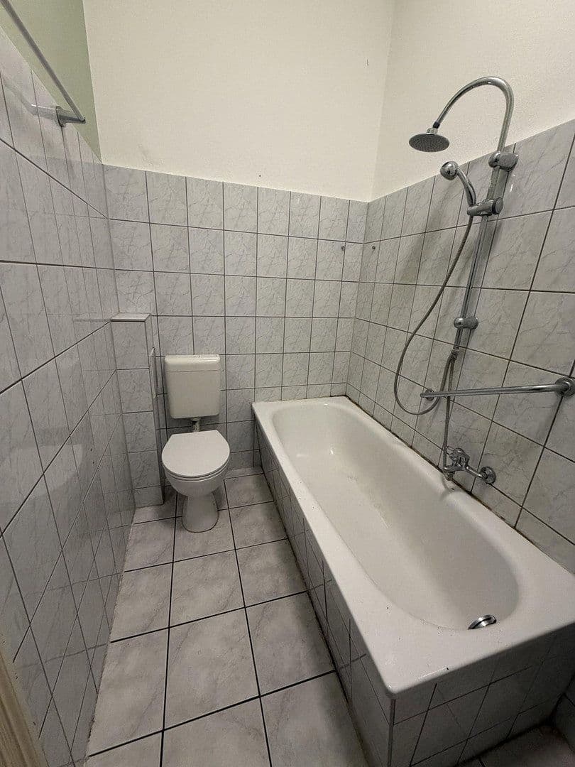 Prodej bytu 2+1 52 m², Alte Kaulsdorfer Straße 28, Berlin, Berlín Prodej bytu 2+1 52 m², Alte Kaulsdorfer Straße 28, Berlin, Berlín