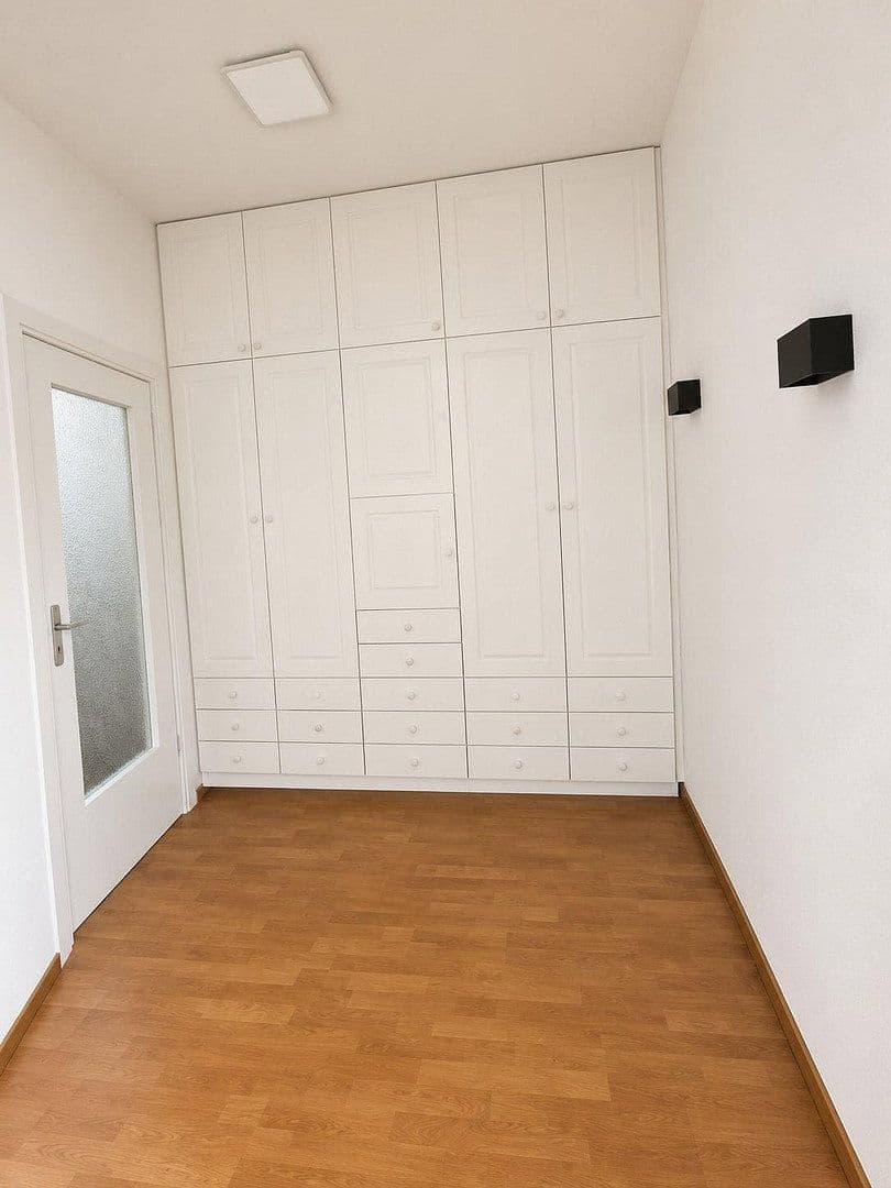 Pronájem bytu 4+1 140 m², Westenfelder Staße 48, Bochum OT Wattenscheid, Severní Porýní-Vestfálsko Pronájem bytu 4+1 140 m², Westenfelder Staße 48, Bochum OT Wattenscheid, Severní Porýní-Vestfálsko