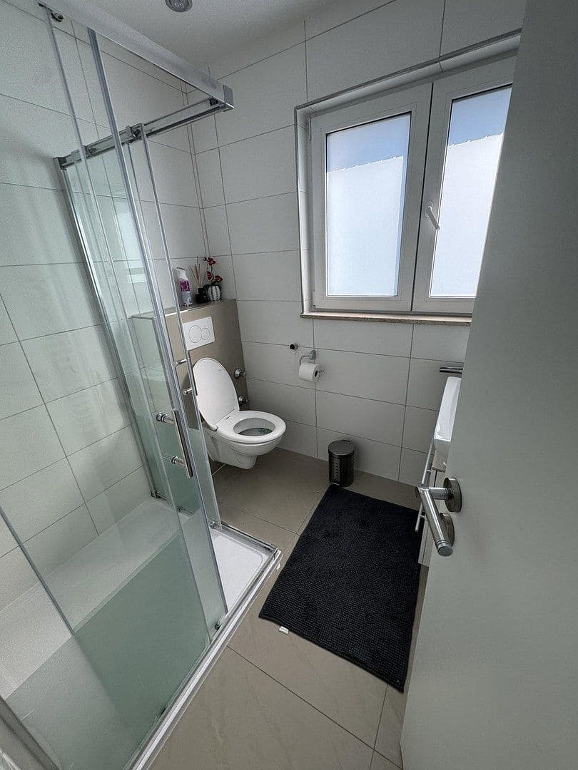 Pronájem bytu 2+1 80 m², Bredelaerstraße 39, Düsseldorf, Severní Porýní-Vestfálsko Pronájem bytu 2+1 80 m², Bredelaerstraße 39, Düsseldorf, Severní Porýní-Vestfálsko
