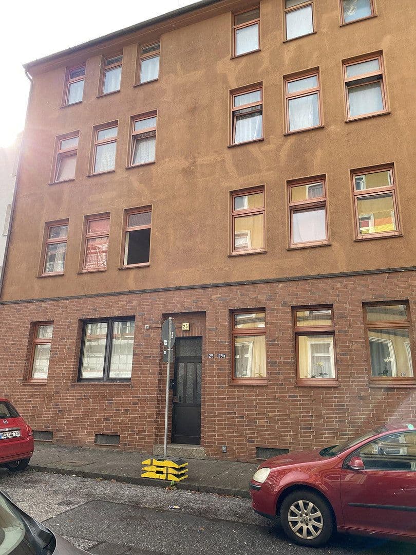 Prodej domu 437 m², pozemek 472 m², Eddelbüttelstraße 25, 25a, Hamburg-Harburg, Hamburg Prodej domu 437 m², pozemek 472 m², Eddelbüttelstraße 25, 25a, Hamburg-Harburg, Hamburg