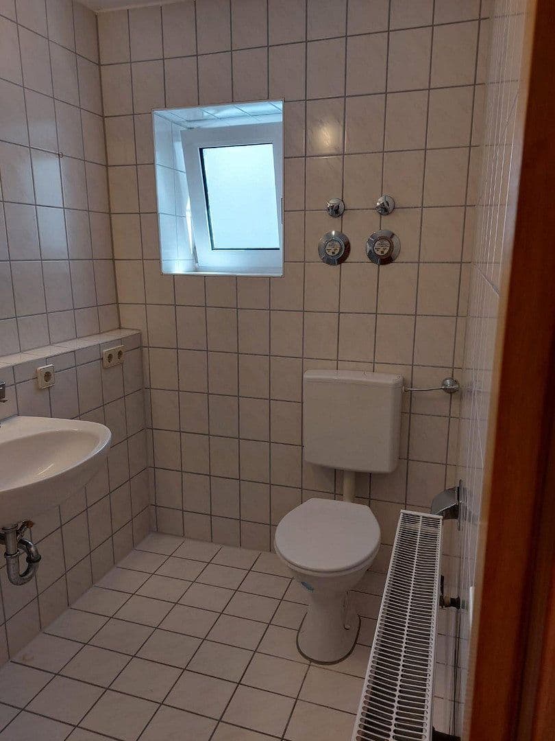 Pronájem bytu 1+1 40 m², Schwäbisch Gmünd, Bádensko-Württembersko Pronájem bytu 1+1 40 m², Schwäbisch Gmünd, Bádensko-Württembersko