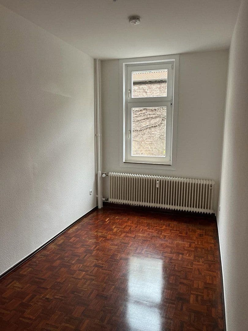 Pronájem bytu 2+1 45 m², Kronhofstraße 43, Fulda, Hessen Pronájem bytu 2+1 45 m², Kronhofstraße 43, Fulda, Hessen