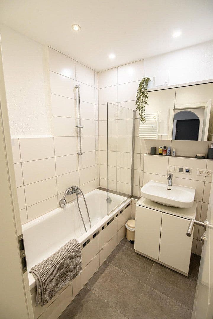 Pronájem bytu 1+1 24 m², Cosima-Wagner-Str. 35, Bayreuth, Bavorsko Pronájem bytu 1+1 24 m², Cosima-Wagner-Str. 35, Bayreuth, Bavorsko