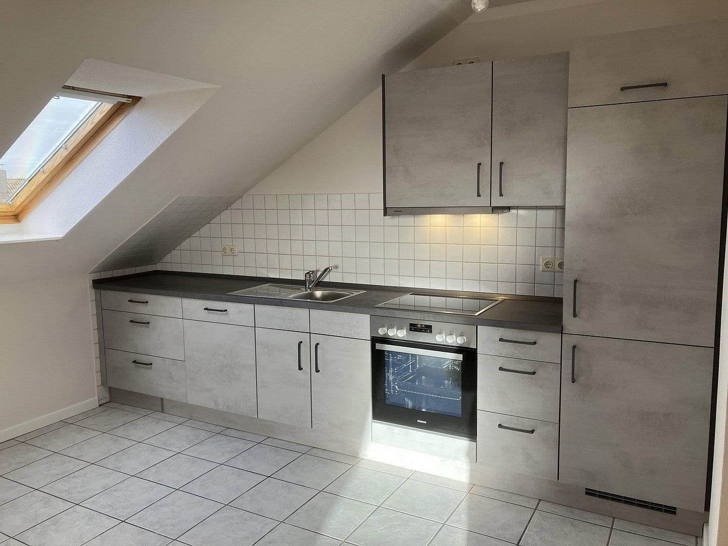 Pronájem bytu 2+1 55 m², Norderschlag 43a, Husum, Šlesvicko-Holštýnsko Pronájem bytu 2+1 55 m², Norderschlag 43a, Husum, Šlesvicko-Holštýnsko