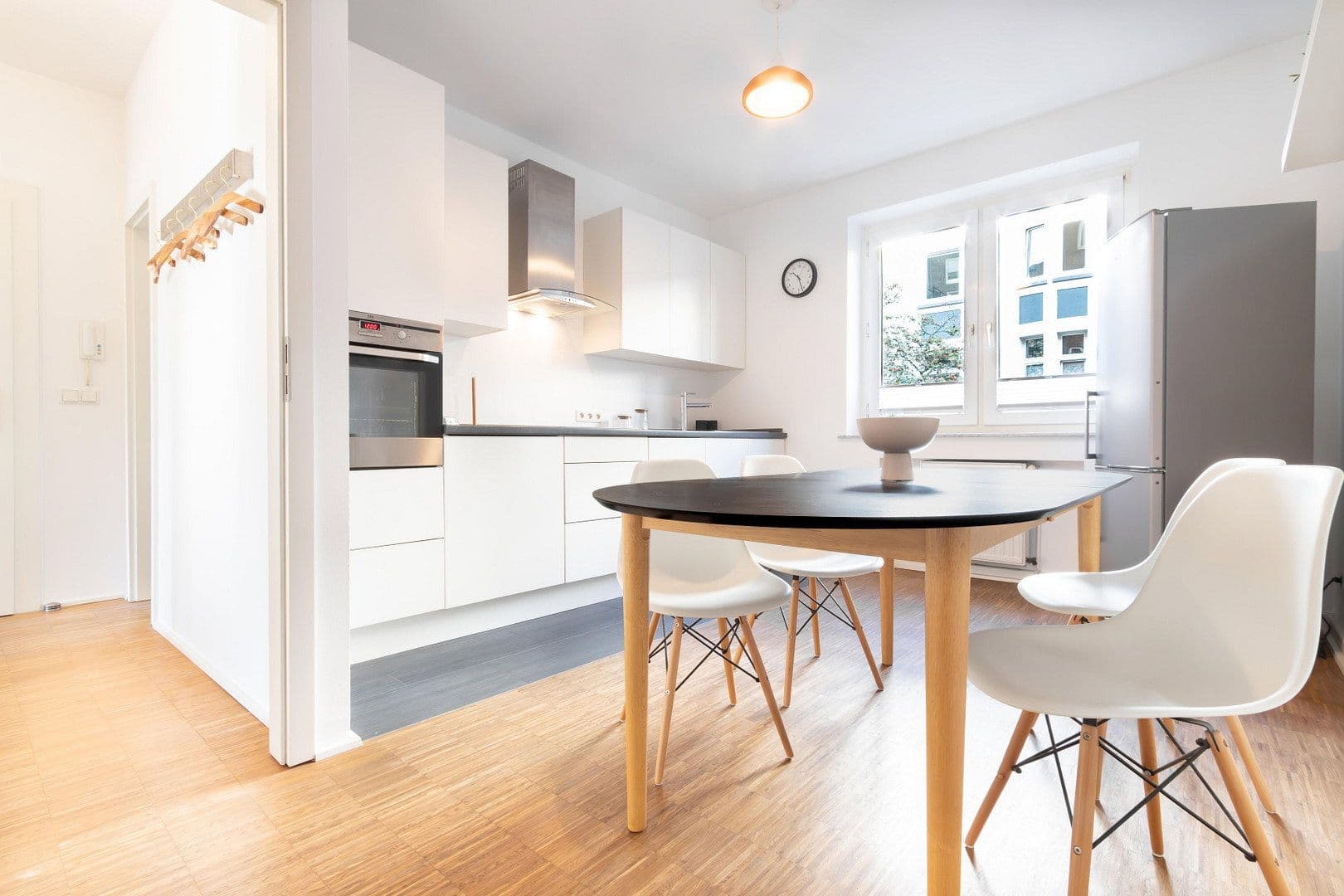 Prodej bytu 2+1 55 m², Neckarstr. 15, Düsseldorf, Severní Porýní-Vestfálsko Prodej bytu 2+1 55 m², Neckarstr. 15, Düsseldorf, Severní Porýní-Vestfálsko