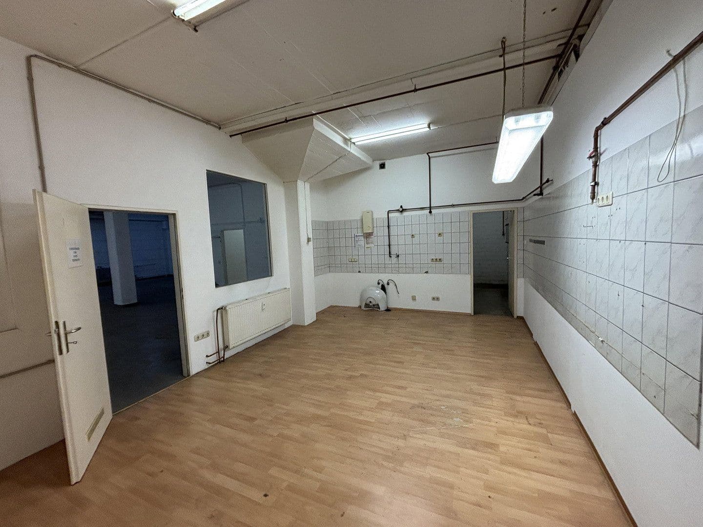 Pronájem nebytového prostoru 287 m², Schultenhofstr. 19, Mülheim an der Ruhr, Severní Porýní-Vestfálsko Pronájem nebytového prostoru 287 m², Schultenhofstr. 19, Mülheim an der Ruhr, Severní Porýní-Vestfálsko