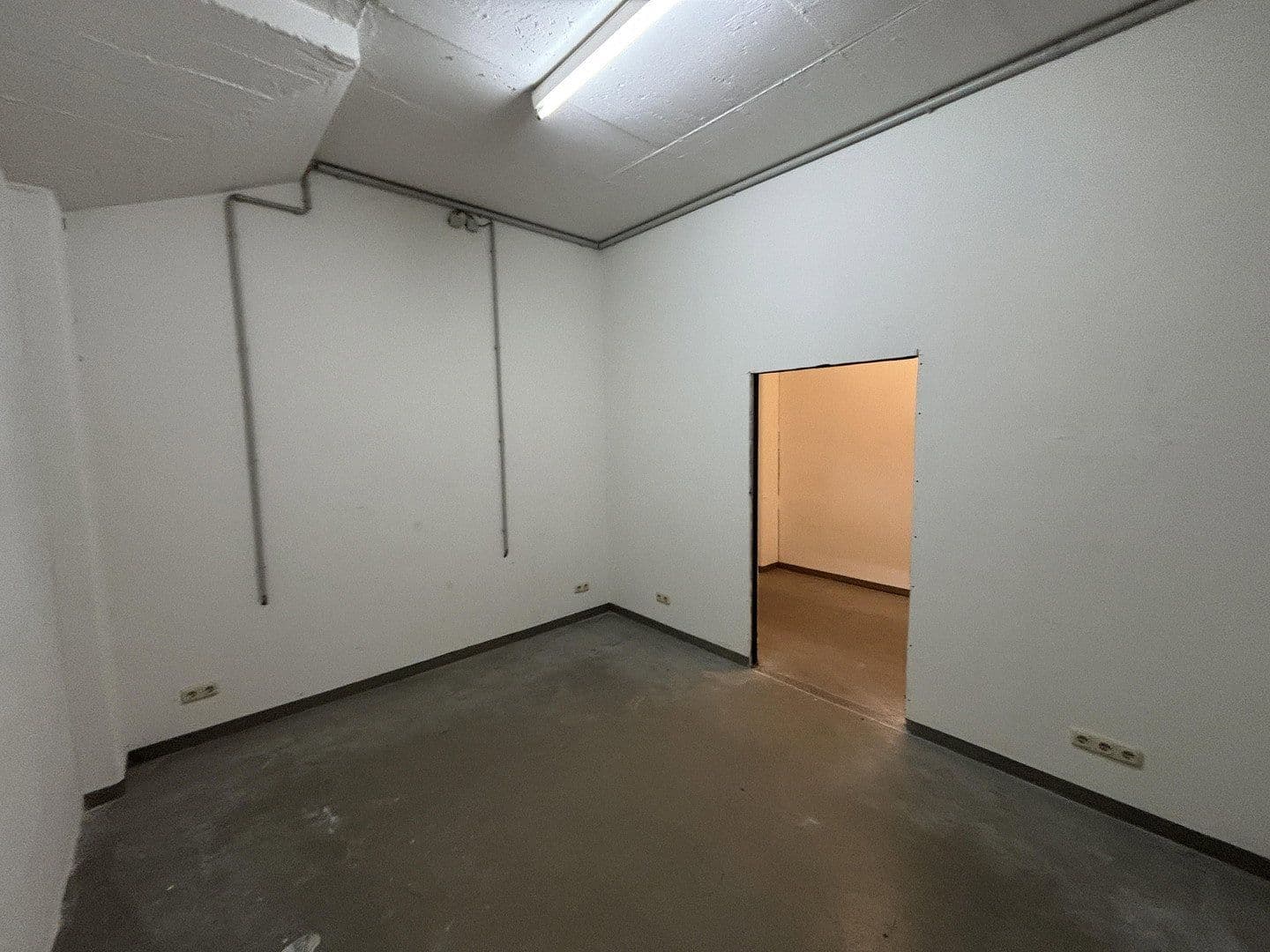 Pronájem nebytového prostoru 287 m², Schultenhofstr. 19, Mülheim an der Ruhr, Severní Porýní-Vestfálsko Pronájem nebytového prostoru 287 m², Schultenhofstr. 19, Mülheim an der Ruhr, Severní Porýní-Vestfálsko