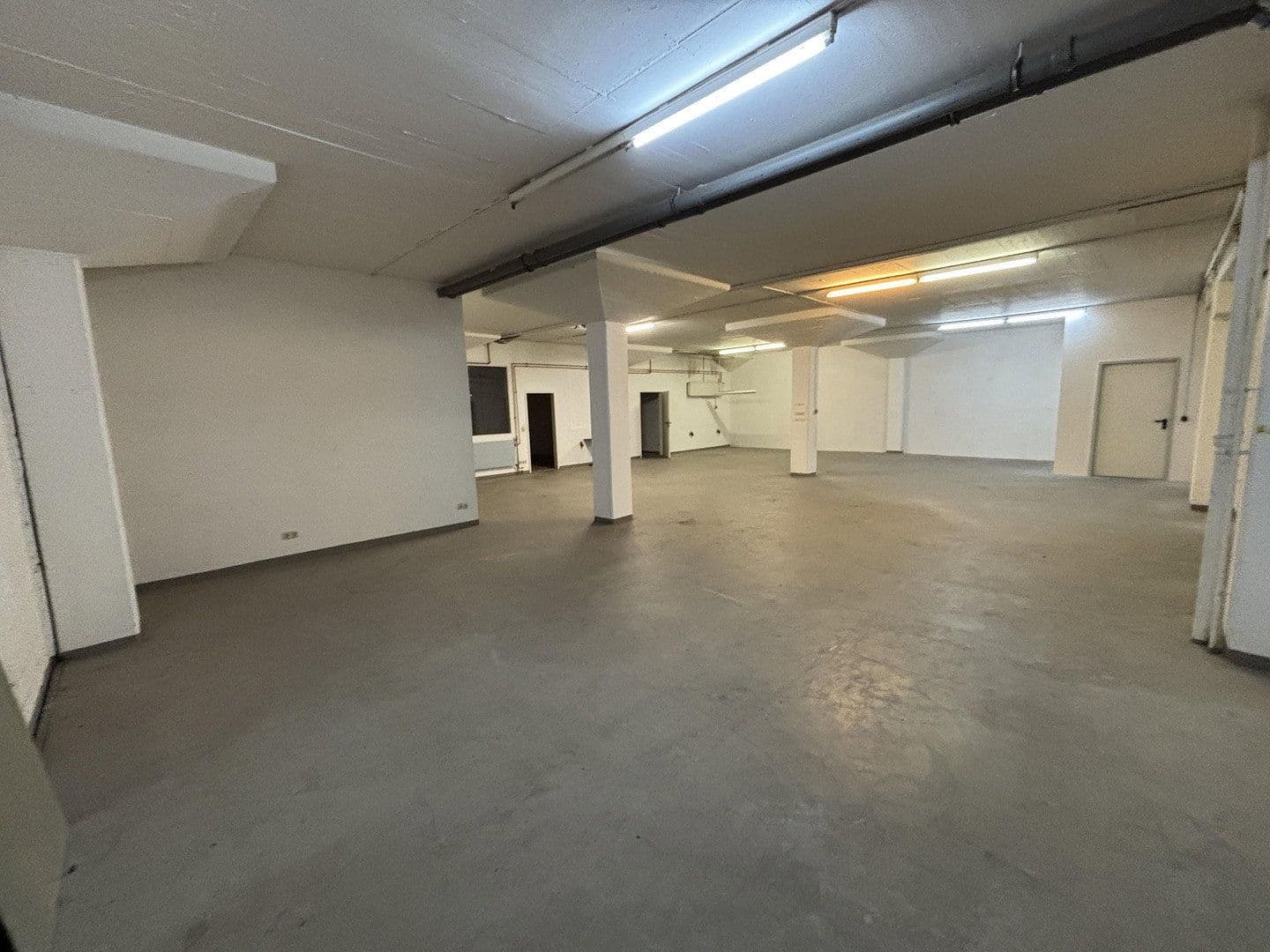 Pronájem nebytového prostoru 287 m², Schultenhofstr. 19, Mülheim an der Ruhr, Severní Porýní-Vestfálsko Pronájem nebytového prostoru 287 m², Schultenhofstr. 19, Mülheim an der Ruhr, Severní Porýní-Vestfálsko