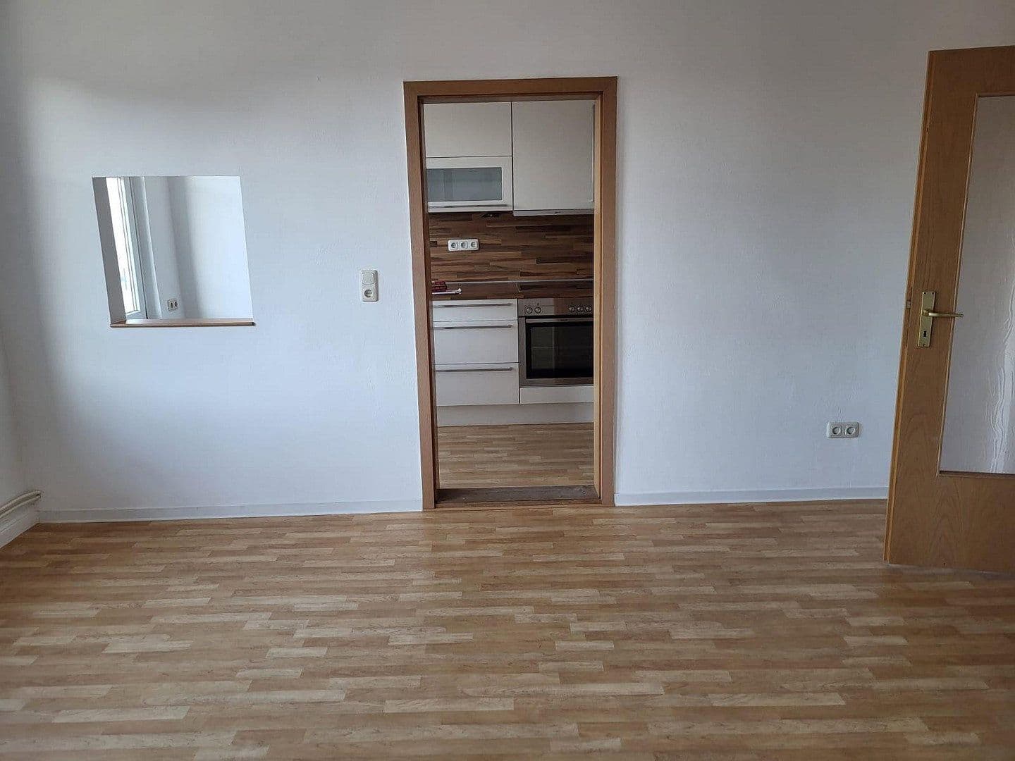 Pronájem bytu 3+1 85 m², Tribseer Damm 67, Stralsund, Mecklenburg-Vorpommern Pronájem bytu 3+1 85 m², Tribseer Damm 67, Stralsund, Mecklenburg-Vorpommern