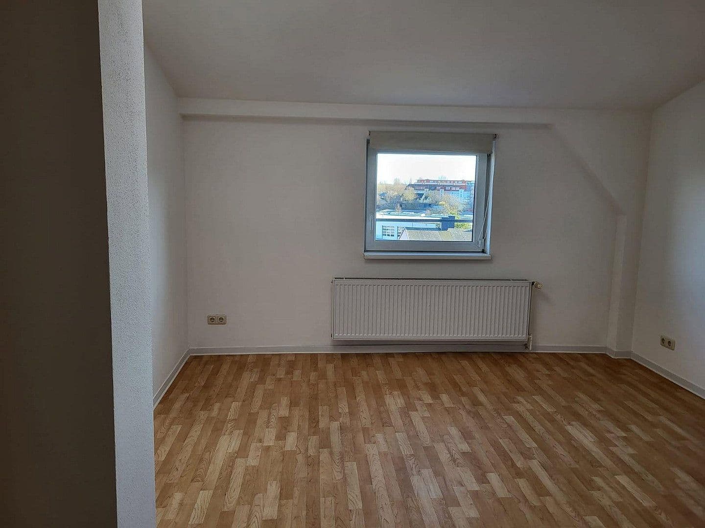 Pronájem bytu 3+1 85 m², Tribseer Damm 67, Stralsund, Mecklenburg-Vorpommern Pronájem bytu 3+1 85 m², Tribseer Damm 67, Stralsund, Mecklenburg-Vorpommern