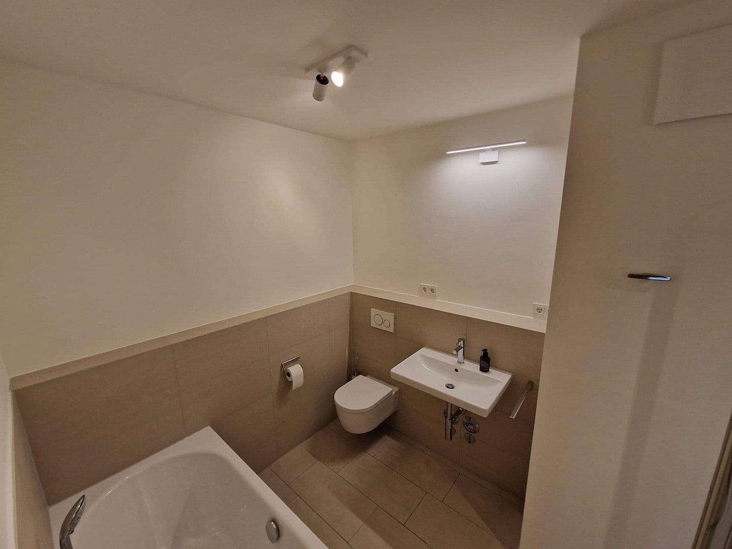 Pronájem bytu 2+1 67 m², Hardorffsweg 12, Hamburg, Hamburg Pronájem bytu 2+1 67 m², Hardorffsweg 12, Hamburg, Hamburg