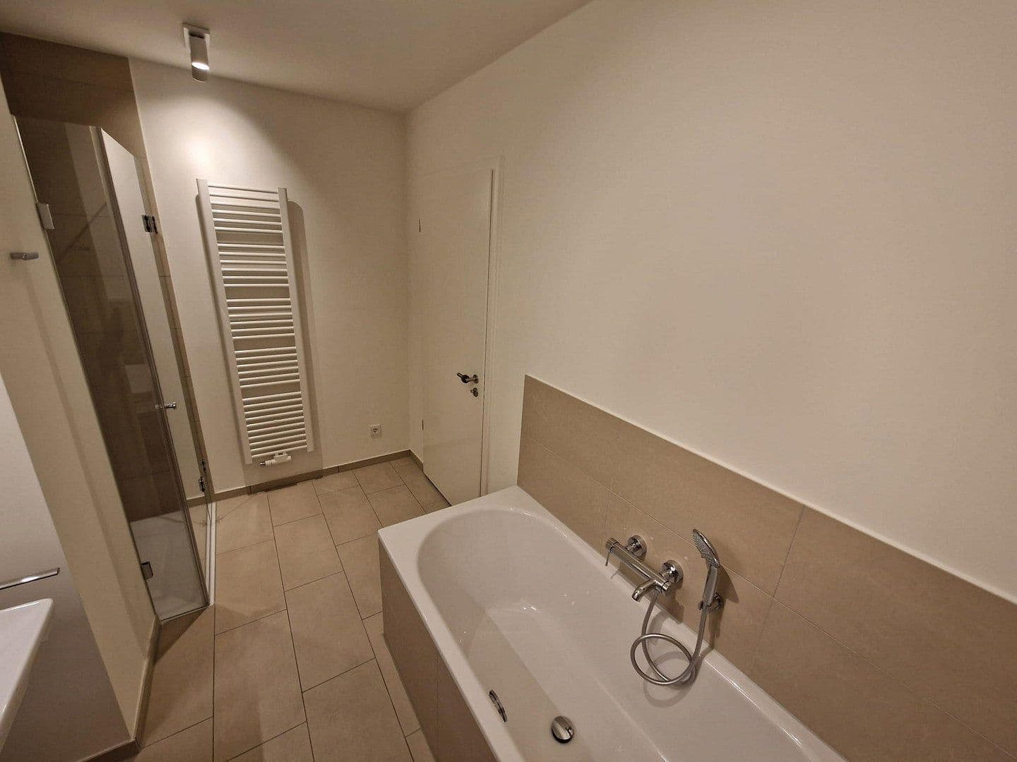 Pronájem bytu 2+1 67 m², Hardorffsweg 12, Hamburg, Hamburg Pronájem bytu 2+1 67 m², Hardorffsweg 12, Hamburg, Hamburg