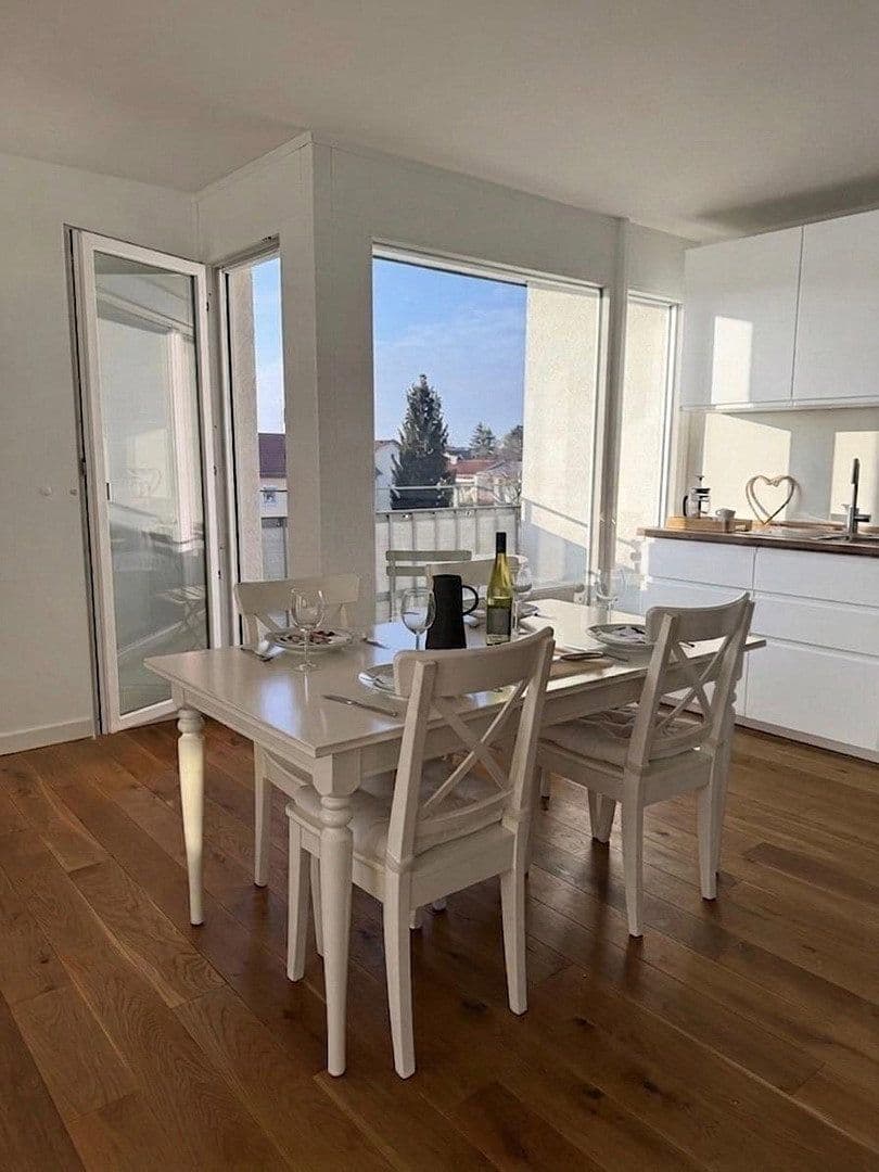 Pronájem bytu 3+1 70 m², München, Bavorsko Pronájem bytu 3+1 70 m², München, Bavorsko