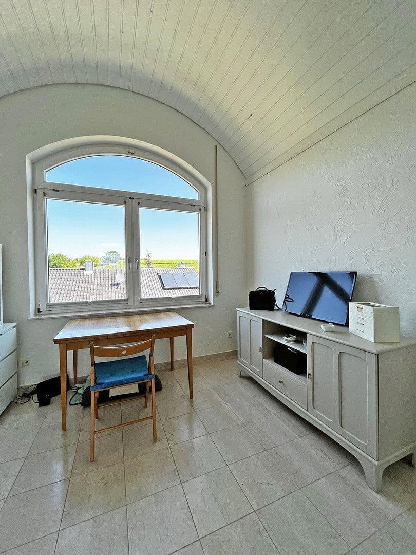 Pronájem bytu 3+kk 89 m², Lauffen am Neckar, Bádensko-Württembersko Pronájem bytu 3+kk 89 m², Lauffen am Neckar, Bádensko-Württembersko