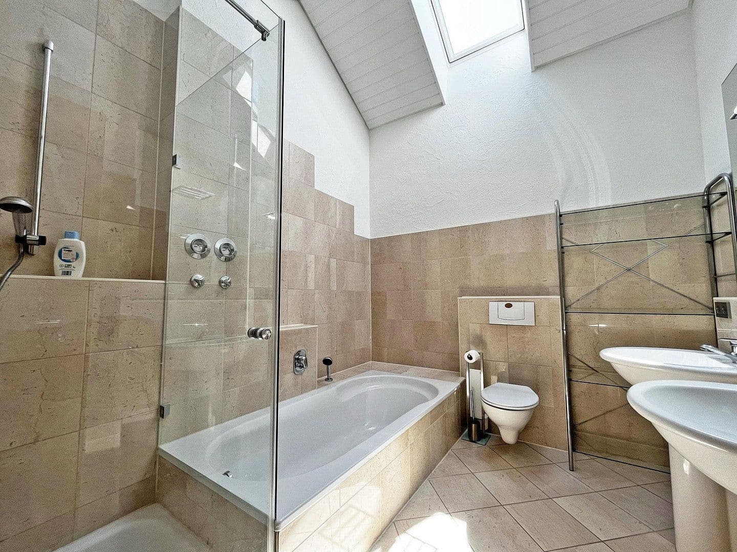 Pronájem bytu 3+kk 89 m², Lauffen am Neckar, Bádensko-Württembersko Pronájem bytu 3+kk 89 m², Lauffen am Neckar, Bádensko-Württembersko