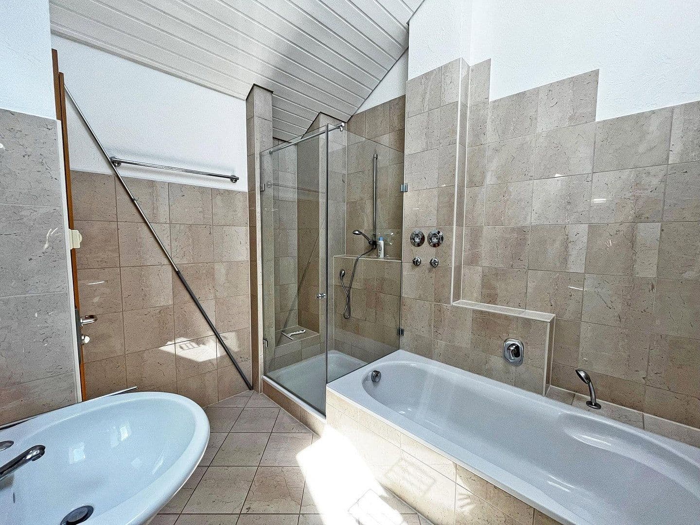 Pronájem bytu 3+kk 89 m², Lauffen am Neckar, Bádensko-Württembersko Pronájem bytu 3+kk 89 m², Lauffen am Neckar, Bádensko-Württembersko