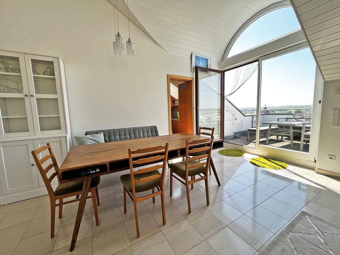 Pronájem bytu 3+kk 89 m², Lauffen am Neckar, Bádensko-Württembersko Pronájem bytu 3+kk 89 m², Lauffen am Neckar, Bádensko-Württembersko