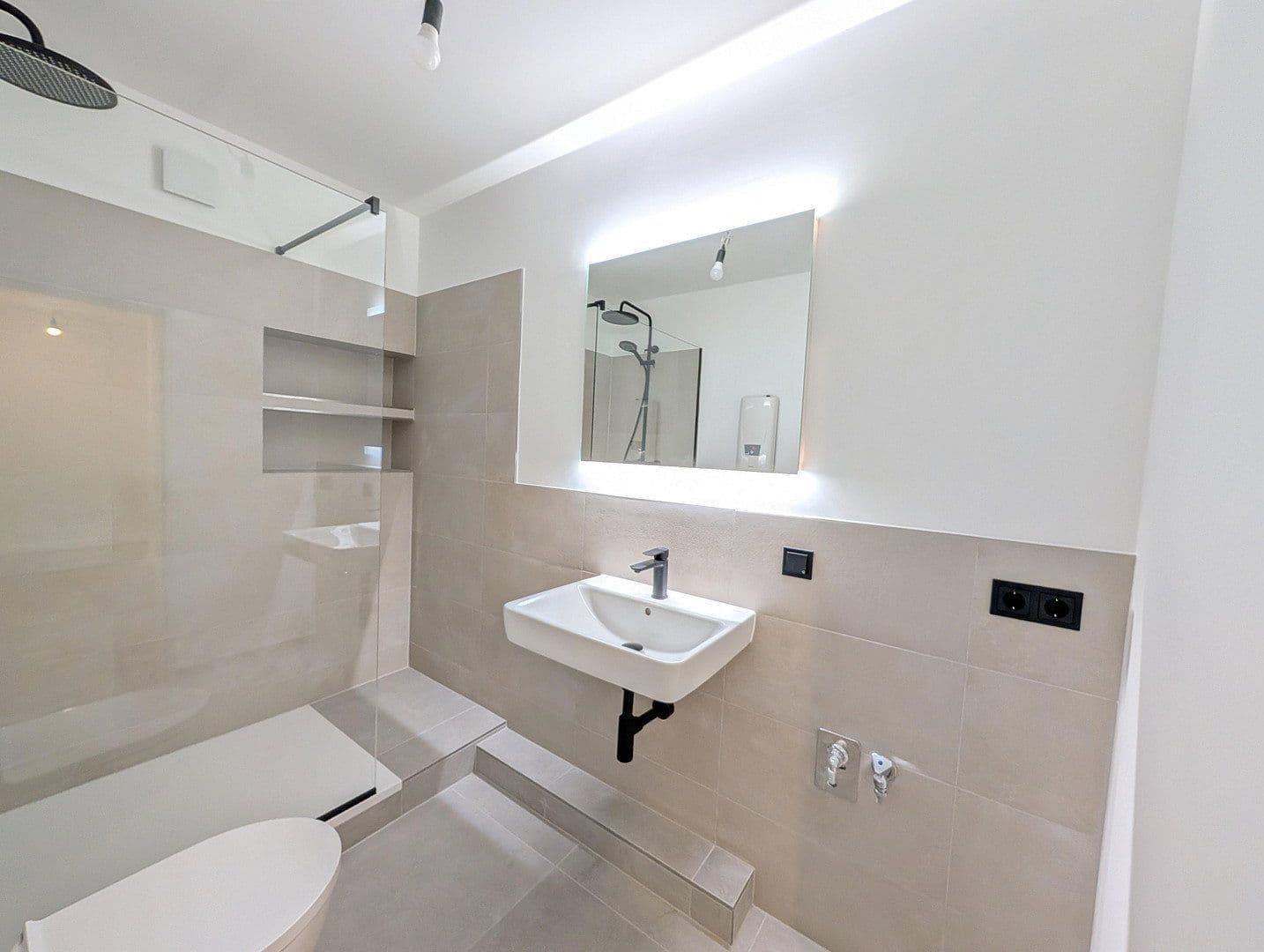 Prodej bytu 3+1 78 m², Walddörfer Str. 374, Hamburg, Hamburg Prodej bytu 3+1 78 m², Walddörfer Str. 374, Hamburg, Hamburg