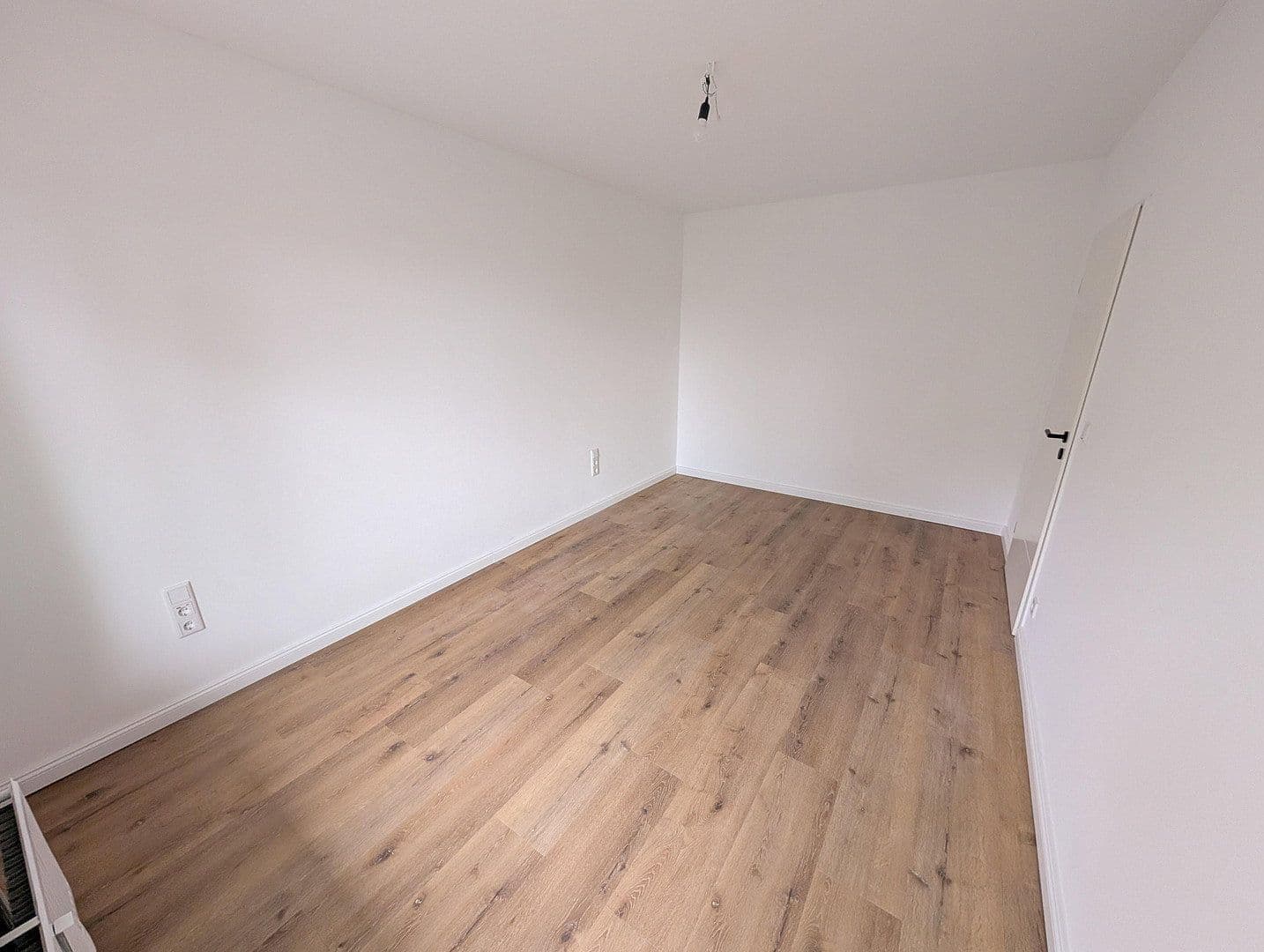 Prodej bytu 3+1 78 m², Walddörfer Str. 374, Hamburg, Hamburg Prodej bytu 3+1 78 m², Walddörfer Str. 374, Hamburg, Hamburg