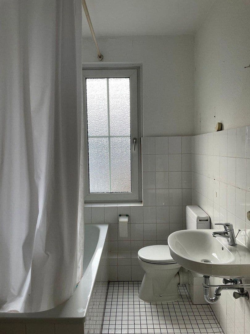 Prodej bytu 3+1 109 m², Düsseldorf, Severní Porýní-Vestfálsko Prodej bytu 3+1 109 m², Düsseldorf, Severní Porýní-Vestfálsko