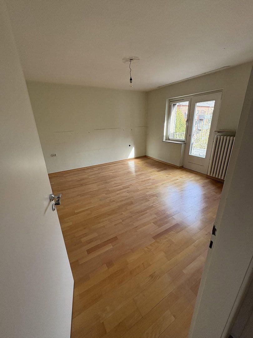 Prodej domu 139 m², pozemek 342 m², Münster, Severní Porýní-Vestfálsko Prodej domu 139 m², pozemek 342 m², Münster, Severní Porýní-Vestfálsko