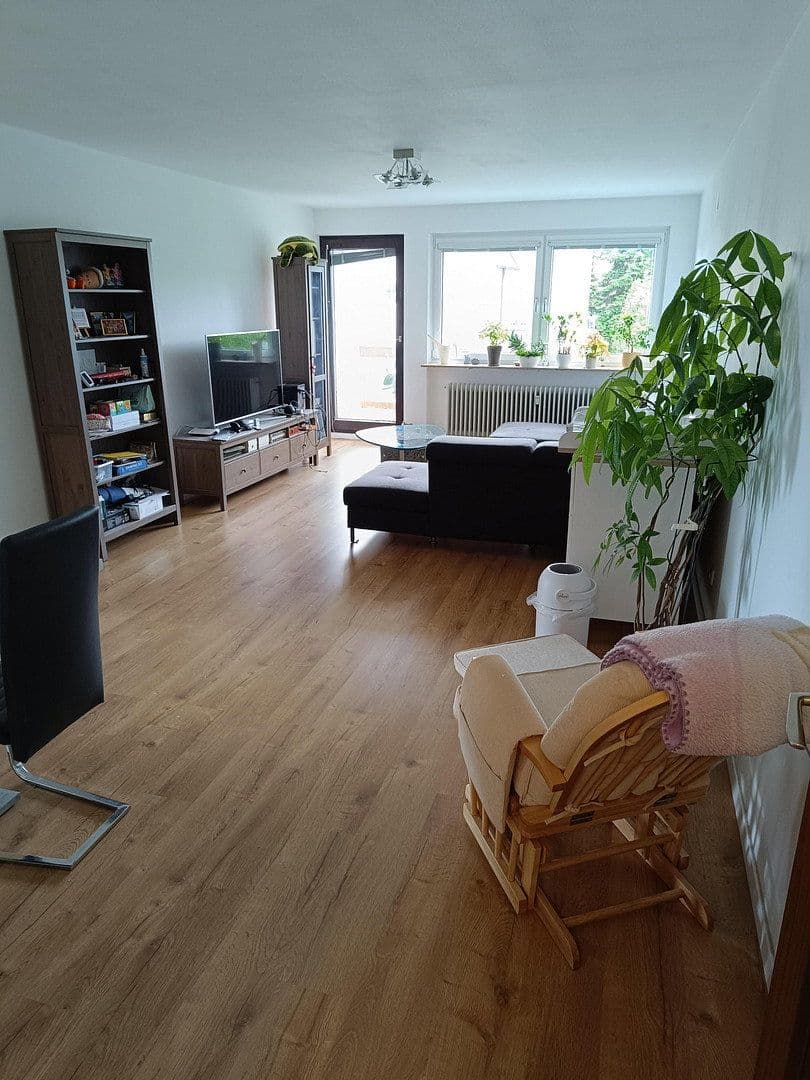 Pronájem bytu 3+1 90 m², Höfener Str. 142, Nürnberg, Bavorsko Pronájem bytu 3+1 90 m², Höfener Str. 142, Nürnberg, Bavorsko