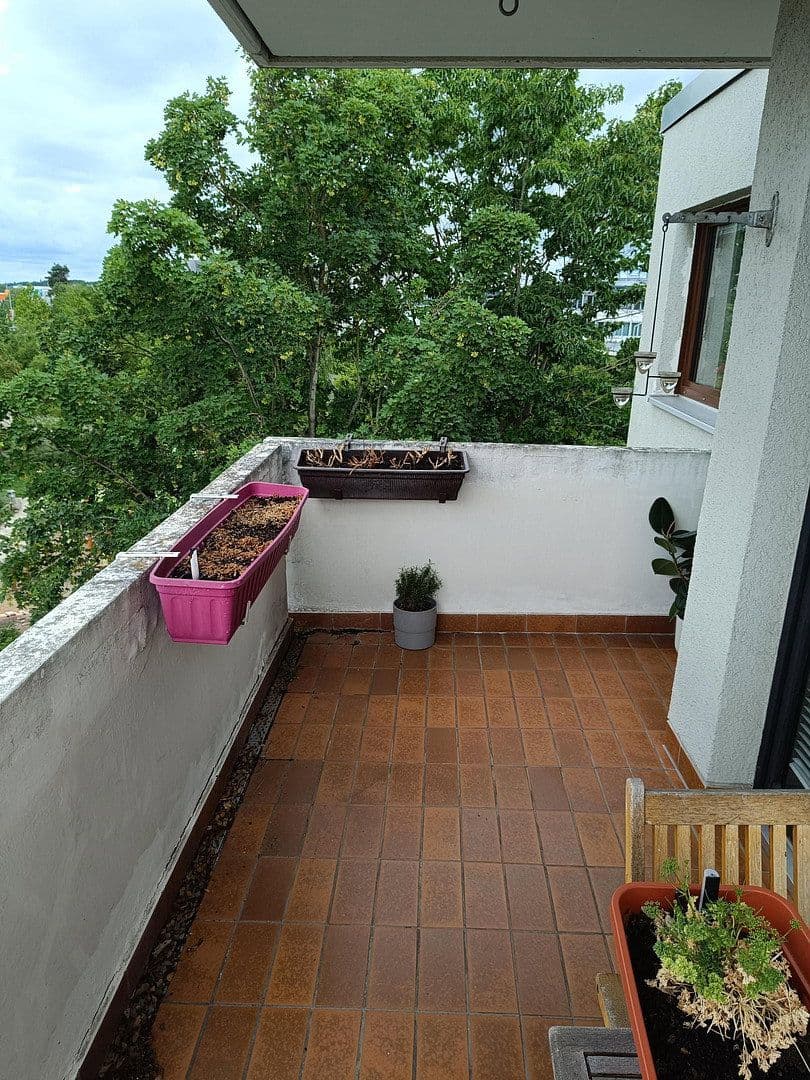 Pronájem bytu 3+1 90 m², Höfener Str. 142, Nürnberg, Bavorsko Pronájem bytu 3+1 90 m², Höfener Str. 142, Nürnberg, Bavorsko