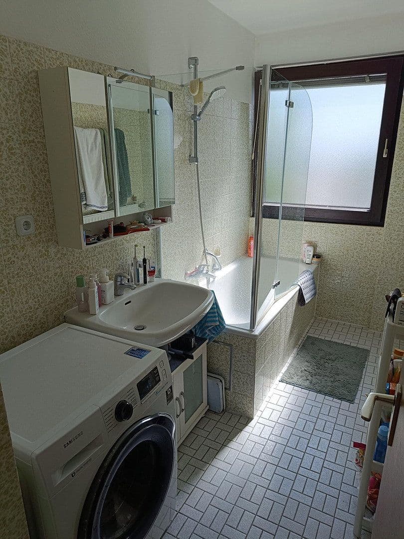 Pronájem bytu 3+1 90 m², Höfener Str. 142, Nürnberg, Bavorsko Pronájem bytu 3+1 90 m², Höfener Str. 142, Nürnberg, Bavorsko
