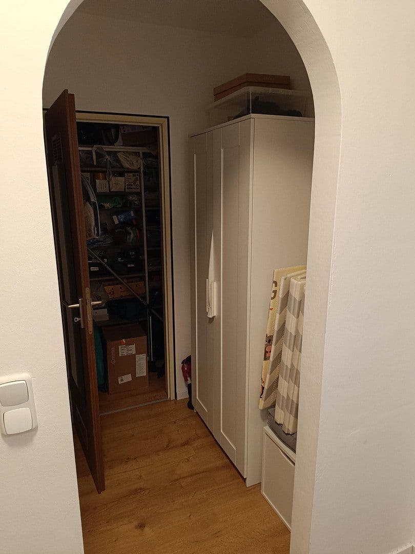 Pronájem bytu 3+1 90 m², Höfener Str. 142, Nürnberg, Bavorsko Pronájem bytu 3+1 90 m², Höfener Str. 142, Nürnberg, Bavorsko