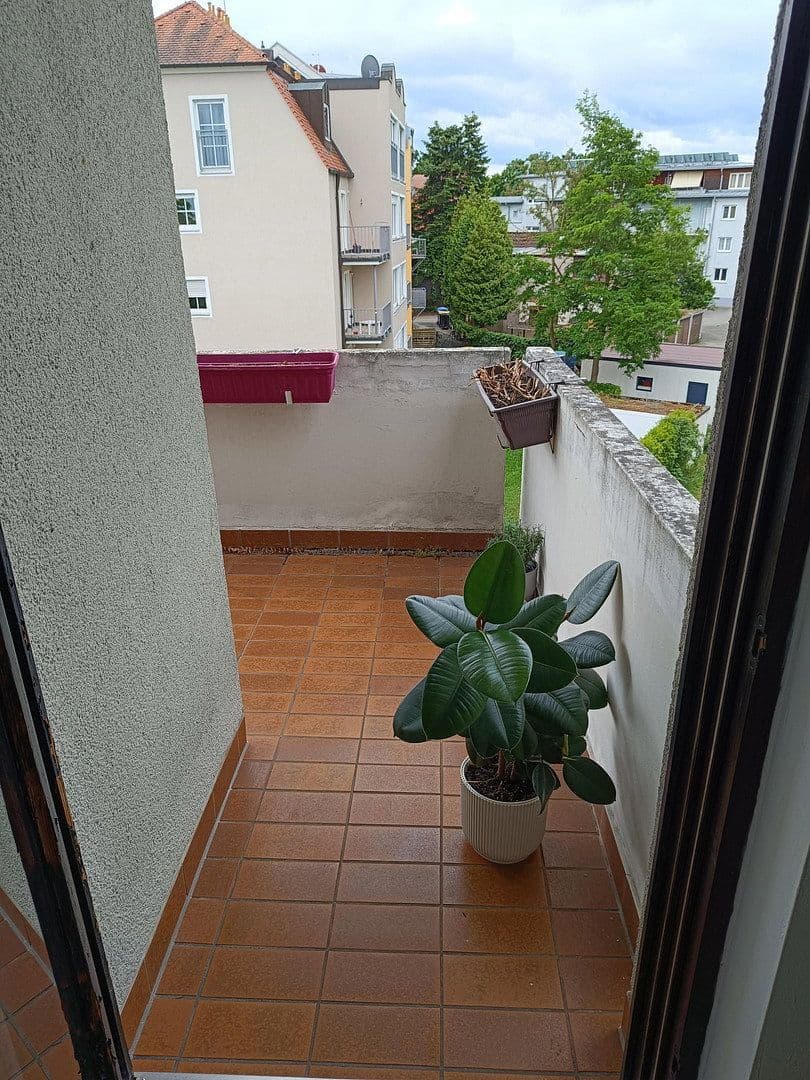 Pronájem bytu 3+1 90 m², Höfener Str. 142, Nürnberg, Bavorsko Pronájem bytu 3+1 90 m², Höfener Str. 142, Nürnberg, Bavorsko