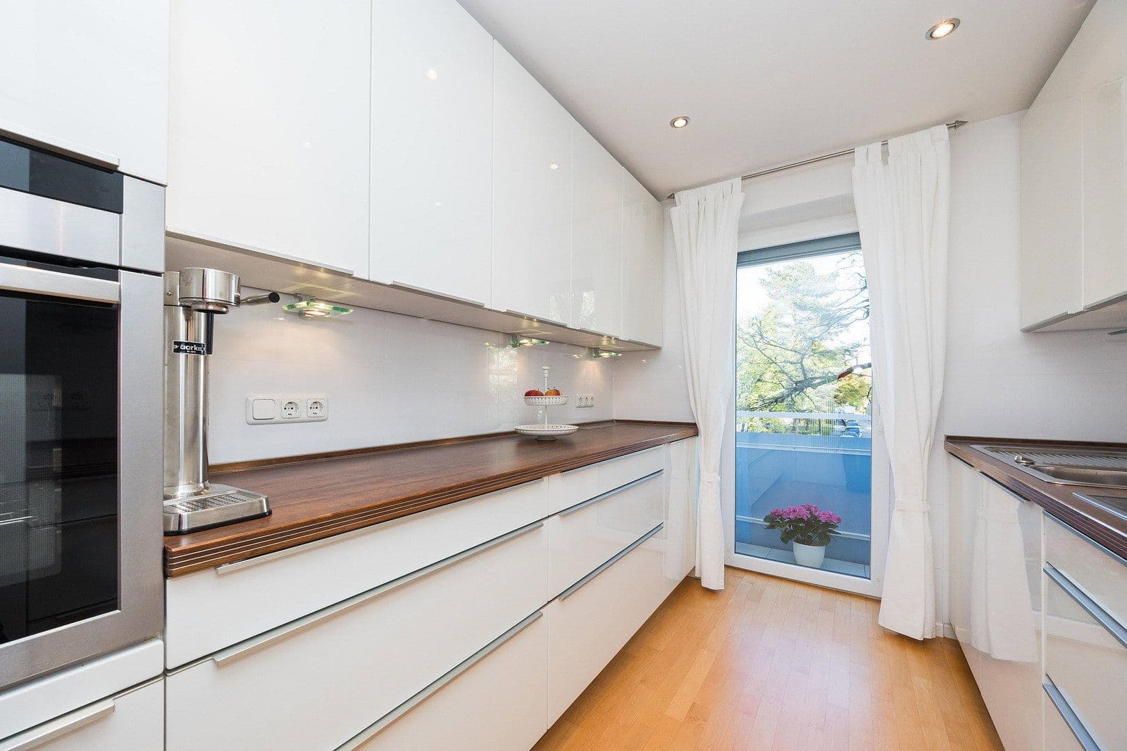 Prodej bytu 3+1 75 m², München, Bavorsko Prodej bytu 3+1 75 m², München, Bavorsko