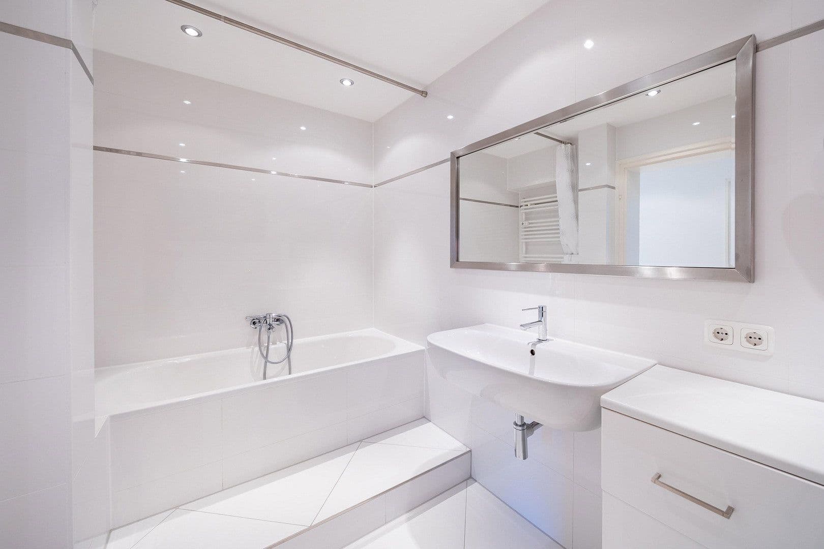 Prodej bytu 3+1 75 m², München, Bavorsko Prodej bytu 3+1 75 m², München, Bavorsko