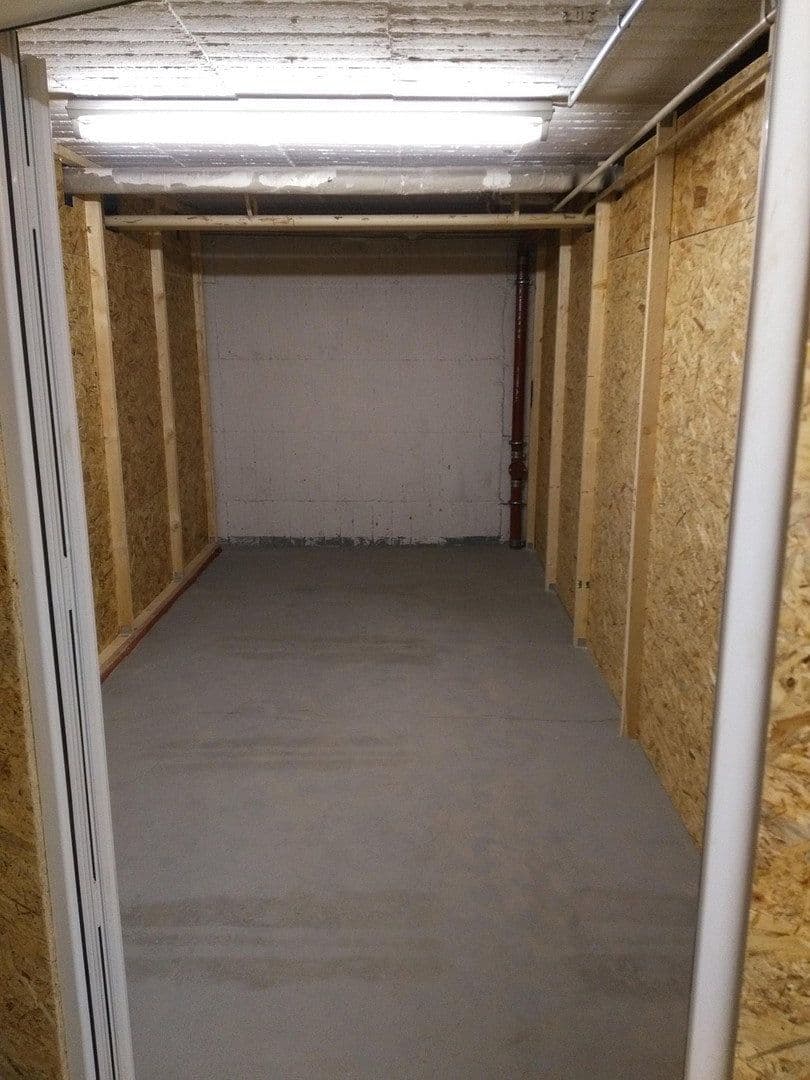 Pronájem nebytového prostoru 4 m², Stuttgart, Bádensko-Württembersko Pronájem nebytového prostoru 4 m², Stuttgart, Bádensko-Württembersko