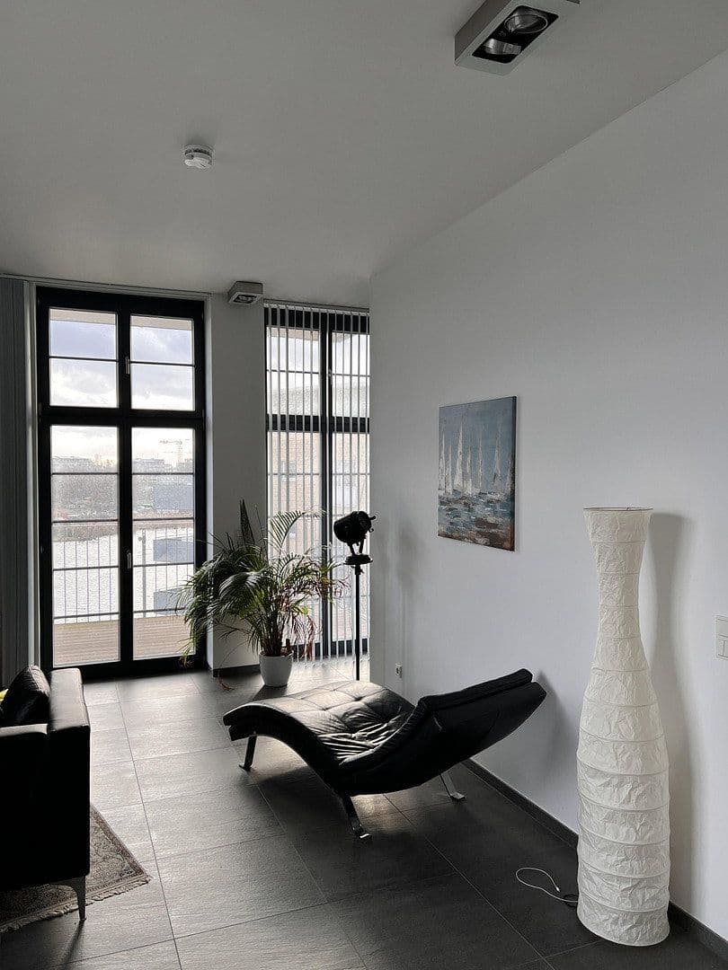 Pronájem bytu 2+1 70 m², An der Filmfabrik 21, Köpenick, Berlín Pronájem bytu 2+1 70 m², An der Filmfabrik 21, Köpenick, Berlín
