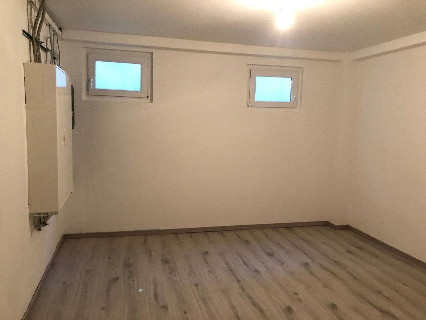 Pronájem domu 310 m², pozemek 1.650 m², Karlsruhe, Bádensko-Württembersko Pronájem domu 310 m², pozemek 1.650 m², Karlsruhe, Bádensko-Württembersko