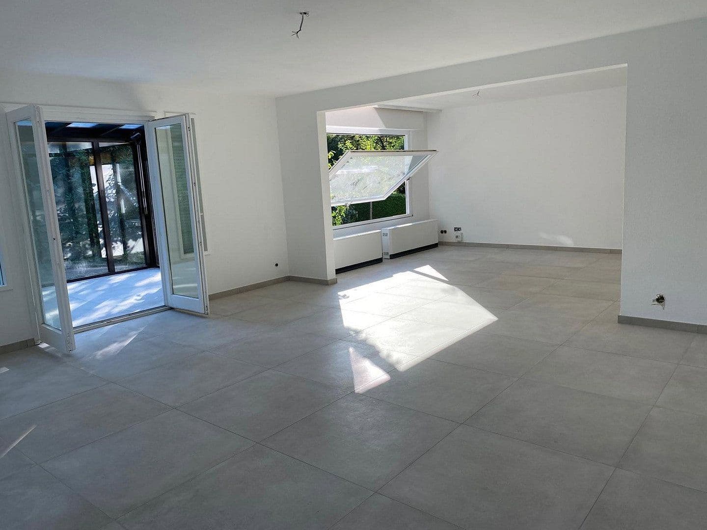 Pronájem domu 310 m², pozemek 1.650 m², Karlsruhe, Bádensko-Württembersko Pronájem domu 310 m², pozemek 1.650 m², Karlsruhe, Bádensko-Württembersko
