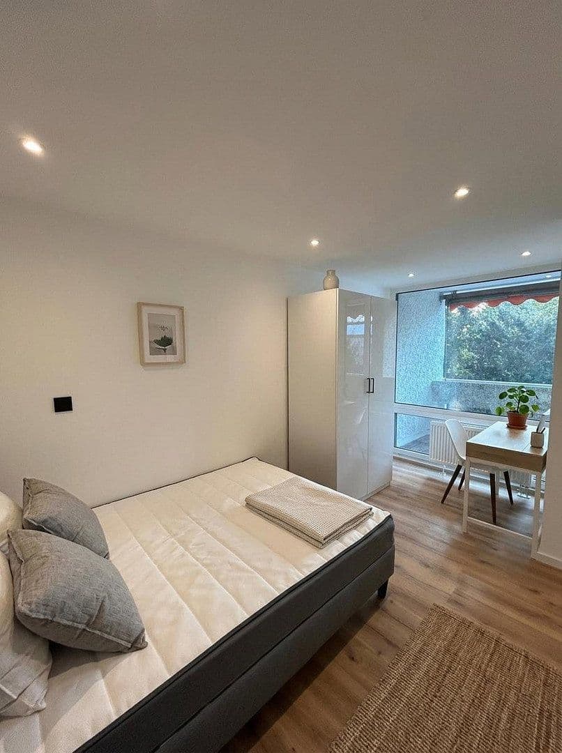 Pronájem bytu 13 m², Waldschulstr. 54, München, Bavorsko Pronájem bytu 13 m², Waldschulstr. 54, München, Bavorsko